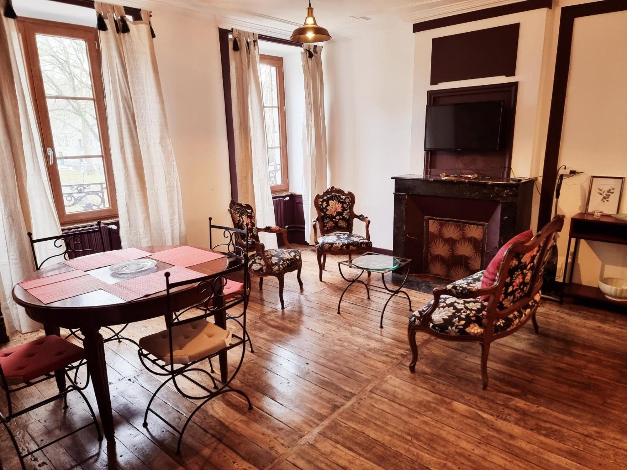 Appartement Prestigieuse St Marie - N 1 - T3 Avec 2 Ch *